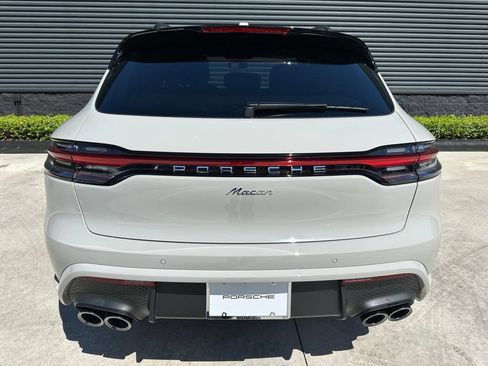 Used 2026 Porsche Macan AWD/4WD image 12