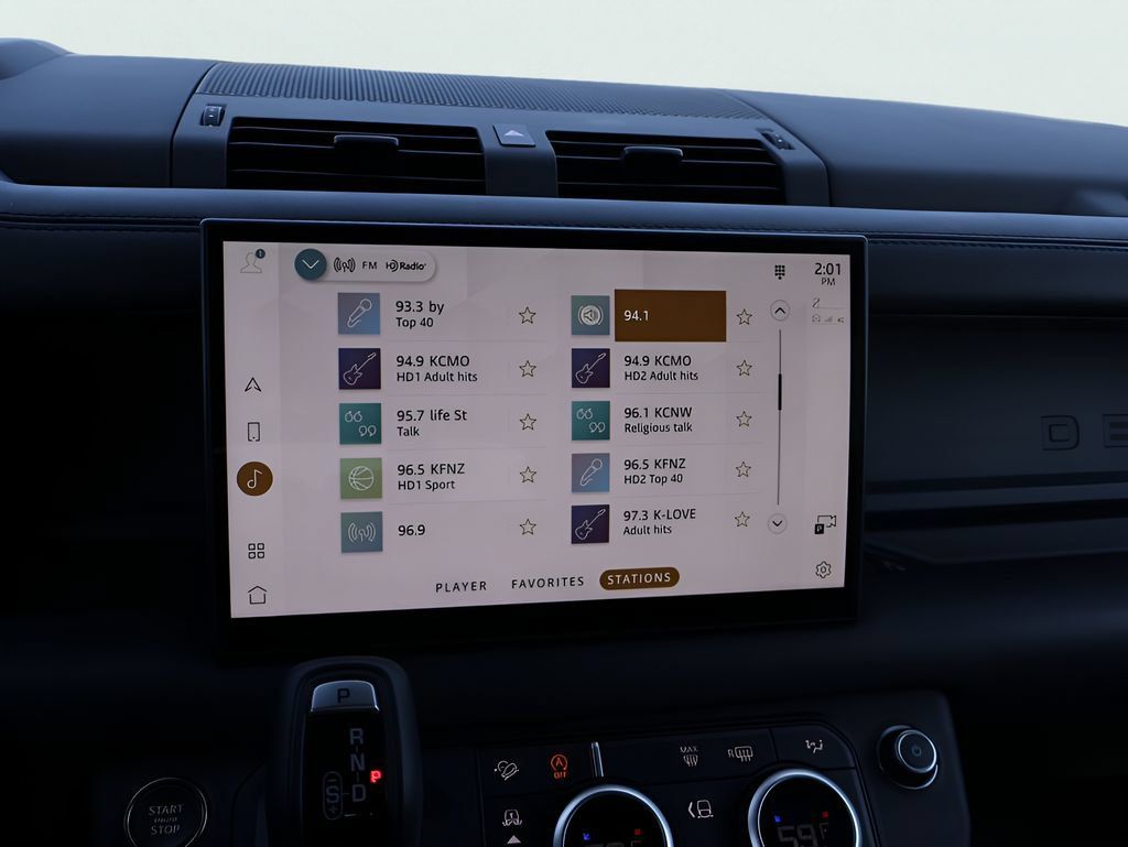 Certified 2025 Land Rover Defender 110 X-Dynamic SE AWD/4WD image 21