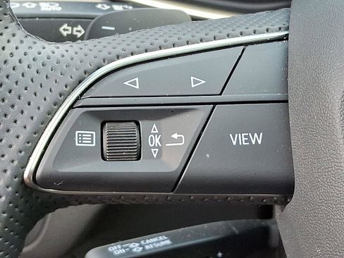 Certified 2025 Audi Q5 Prestige image 22