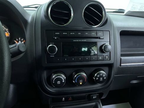 Used 2015 Jeep Patriot Sport w/ Power Value Group AWD/4WD image 19