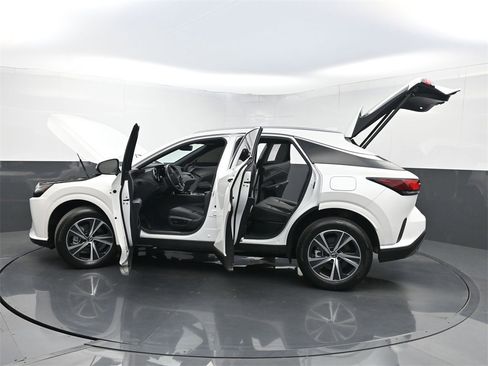 Used 2023 Lexus RX 350 Premium image 37
