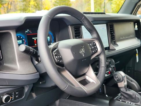 New 2025 Ford Bronco Badlands image 18