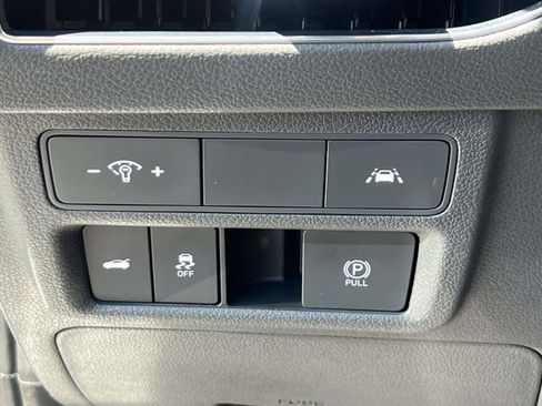 Used 2021 Hyundai Sonata Limited w/ Preferred Accessory Package FWD image 19