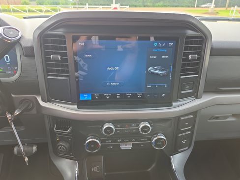Used 2025 Ford F150 XLT w/ Equipment Group 301A Standard AWD/4WD image 14