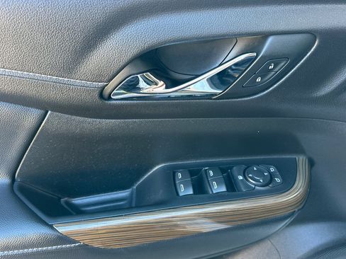 Certified 2023 GMC Acadia SLE w/ Elevation Edition image 11