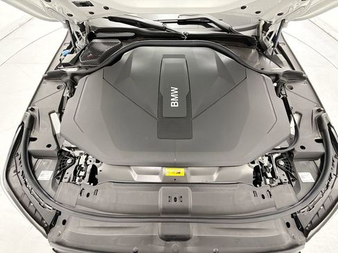 New 2026 BMW i5 eDrive40 w/ M Sport Package RWD image 28