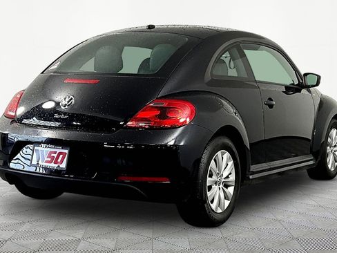 Used 2016 Volkswagen Beetle 1.8T Classic FWD image 6