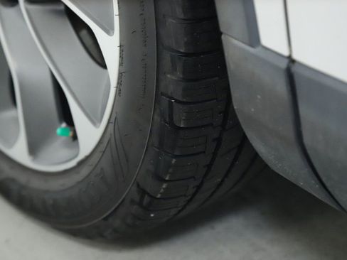 Used 2021 Lincoln Nautilus Reserve image 38