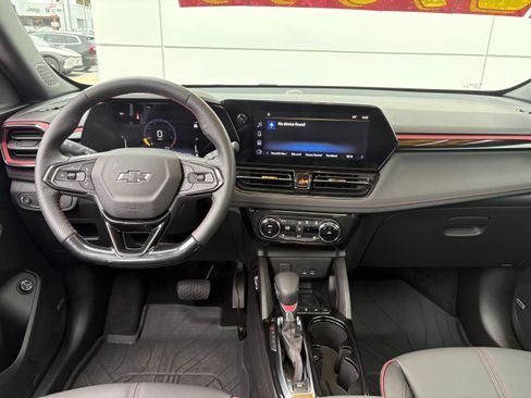 Used 2026 Chevrolet TrailBlazer RS w/ Convenience Package AWD/4WD image 19