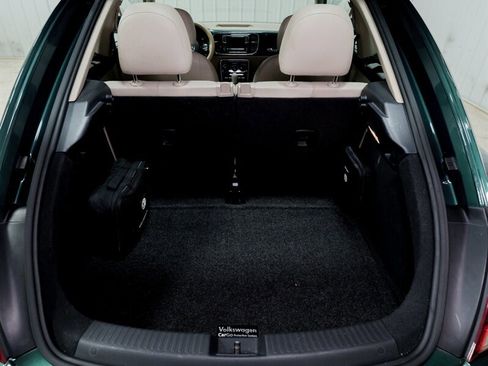 Used 2017 Volkswagen Beetle 1.8T SE image 8