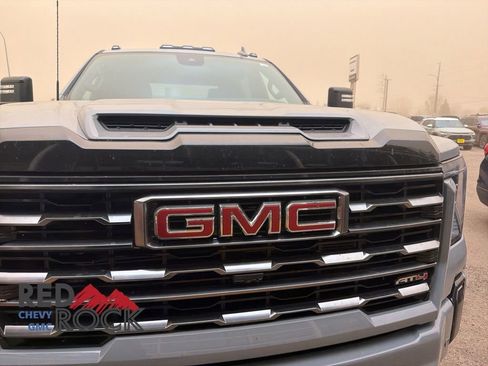 Used 2024 GMC Sierra 2500 AT4 AWD/4WD image 57