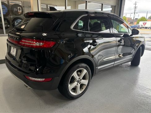 Used 2017 Lincoln MKC Premiere FWD image 8
