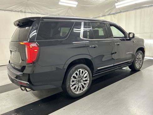 Used 2023 GMC Yukon Denali Ultimate AWD/4WD image 2