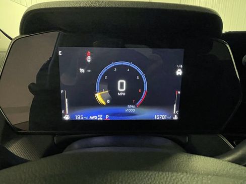 Used 2024 Chevrolet TrailBlazer LT w/ LT Cold Weather Package AWD/4WD image 28