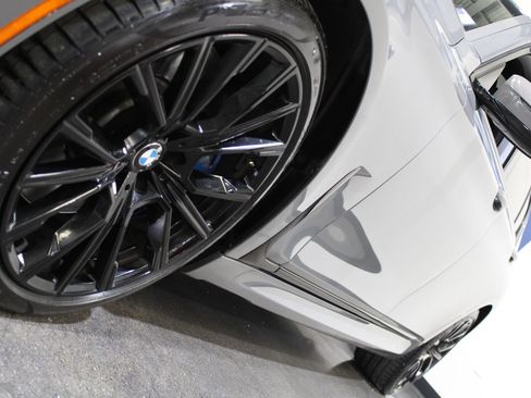 Used 2022 BMW 750i xDrive w/ Executive Package image 8