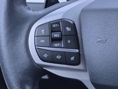 Used 2021 Ford Explorer XLT w/ Equipment Group 202A AWD/4WD image 23