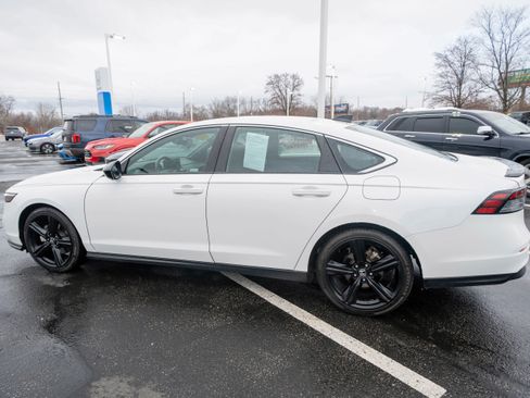 Used 2023 Honda Accord Sport image 4
