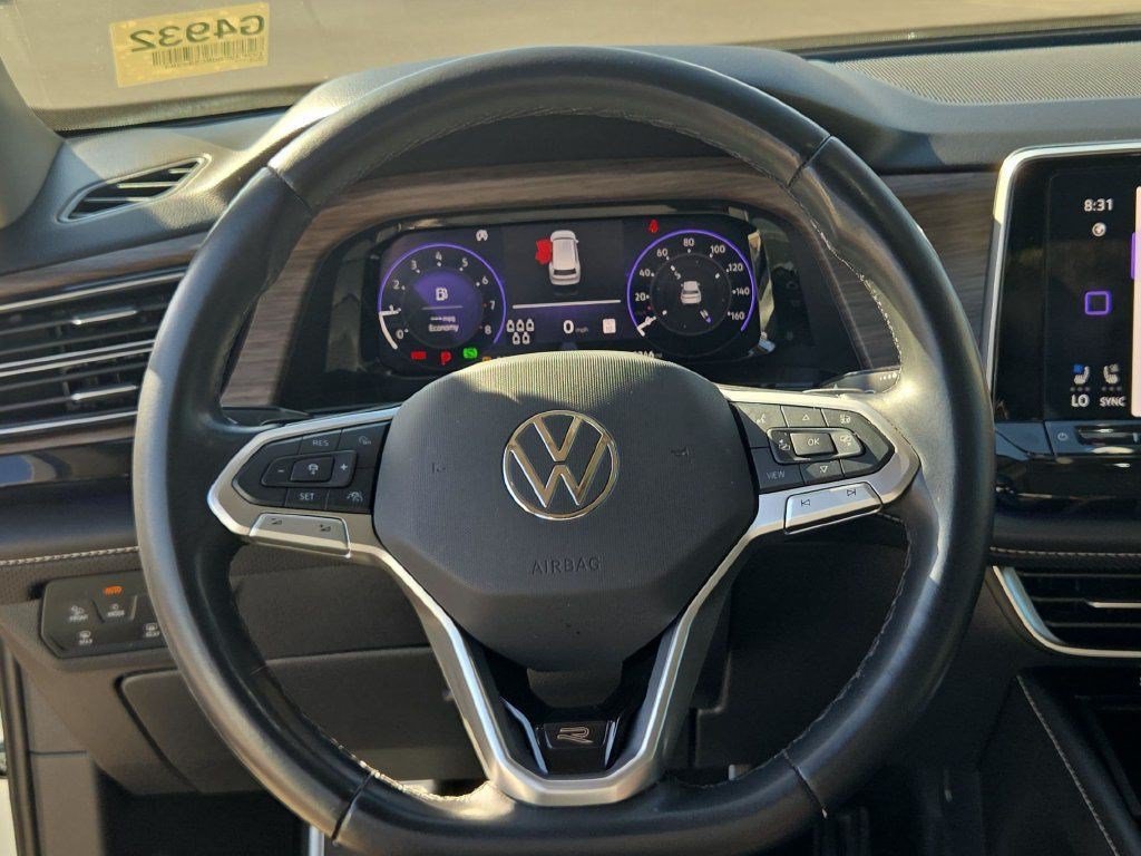 Used 2024 Volkswagen Atlas SEL Premium R-Line AWD/4WD image 17