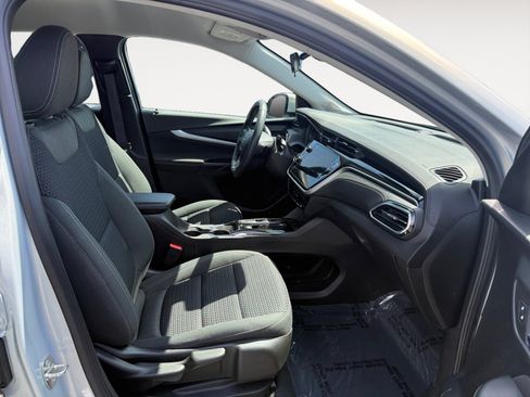 Used 2023 Chevrolet Bolt EUV LT FWD image 19