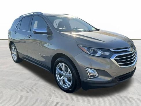 Used 2019 Chevrolet Equinox Premier FWD image 2