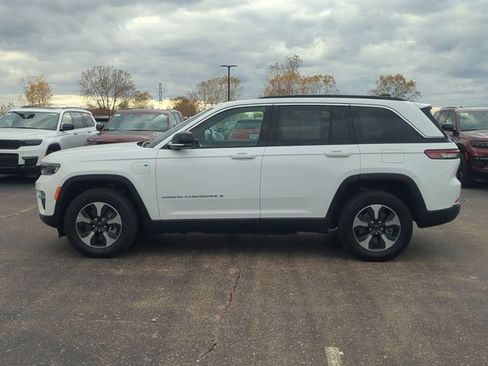 Used 2024 Jeep Grand Cherokee Limited 4xe AWD/4WD image 6
