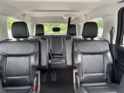 Used 2025 Ford Expedition Max Platinum AWD/4WD image 57