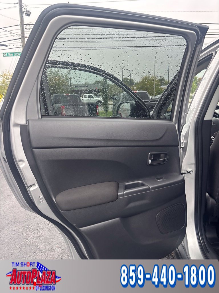 Used 2026 Mitsubishi Outlander Sport LE AWD/4WD image 16
