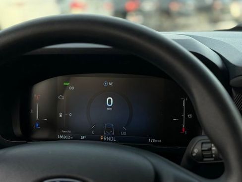 Certified 2025 Ford Maverick XL w/ Equipment Group 101A image 8