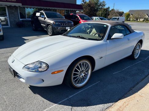 Used 1998 Jaguar XK8 Convertible RWD image 3