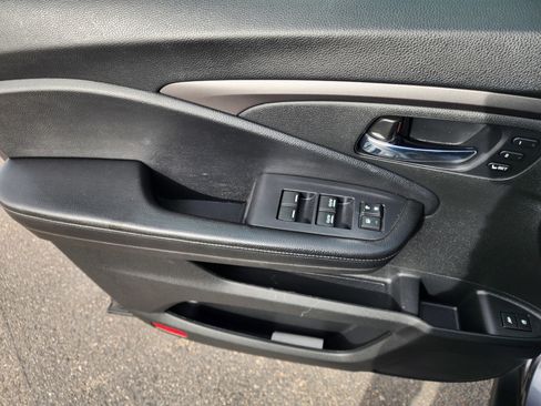 Used 2019 Honda Pilot EX-L image 19