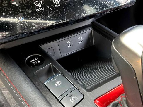 New 2025 Nissan Kicks SR image 12