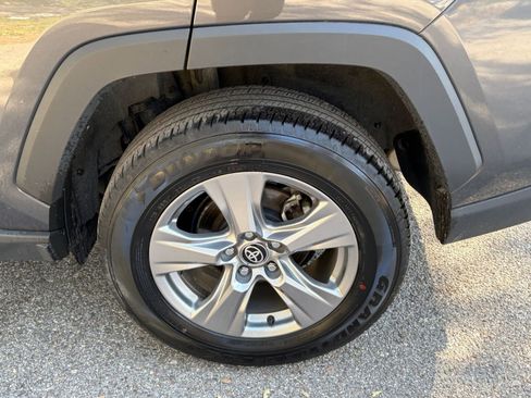 Used 2025 Toyota RAV4 XLE w/ Convenience Package image 28