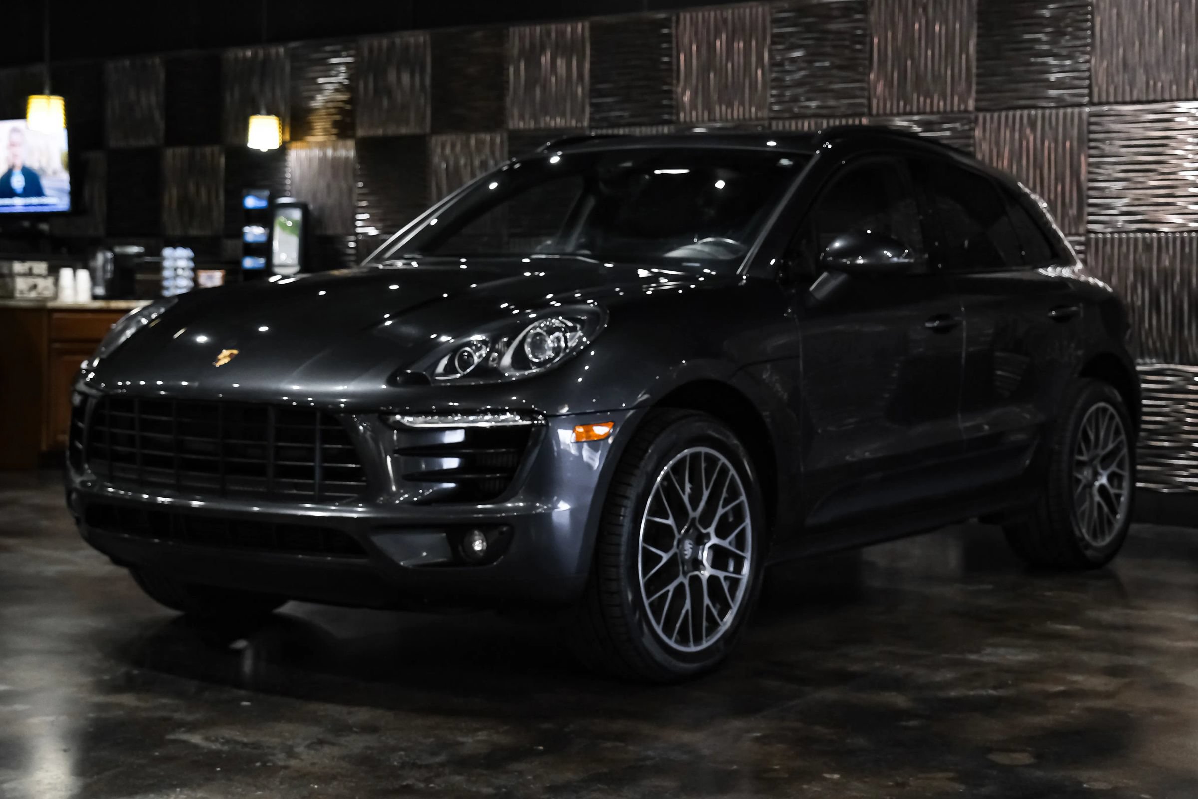 Used 2017 Porsche Macan S AWD/4WD image 7
