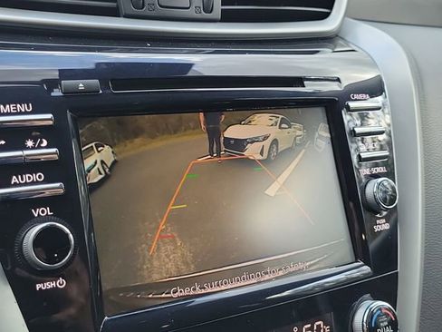 Certified 2022 Nissan Murano S image 11