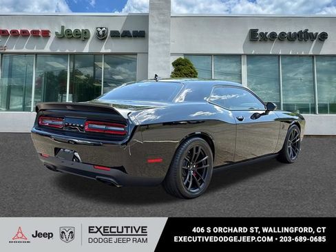 Used 2023 Dodge Challenger SRT Hellcat RWD image 4