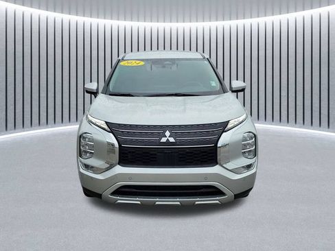 Used 2024 Mitsubishi Outlander SE FWD image 2