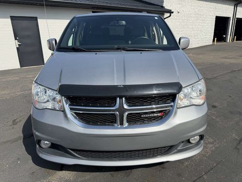 Used 2017 Dodge Grand Caravan SXT FWD image 7
