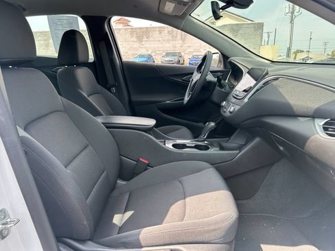 Used 2020 Chevrolet Malibu LS FWD image 29