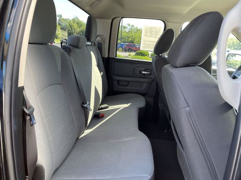 Used 2024 RAM 1500 Classic SLT AWD/4WD image 28