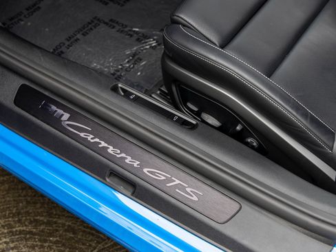 Certified 2024 Porsche 911 Carrera GTS image 31