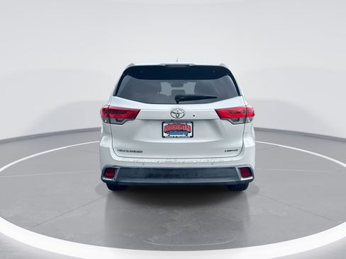 Used 2019 Toyota Highlander Limited FWD image 5
