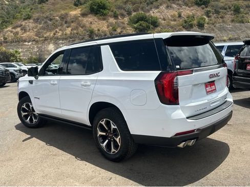 New 2026 GMC Yukon AT4 Ultimate w/ LPO, Floor Liner Package AWD/4WD image 3
