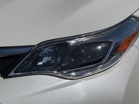 Used 2016 Toyota Avalon XLE Plus FWD image 21