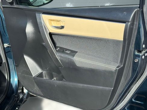 Used 2017 Toyota Corolla LE image 32