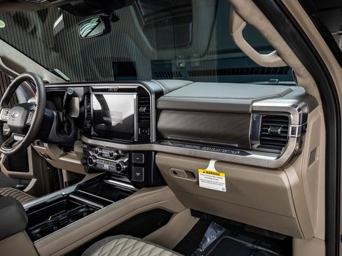 Used 2026 Ford F350 Platinum w/ Platinum Plus Package AWD/4WD image 18