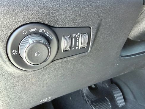 New 2026 Jeep Compass Latitude image 12