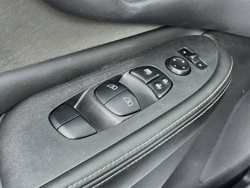 Used 2020 Nissan Murano S w/ Technology Package FWD image 17