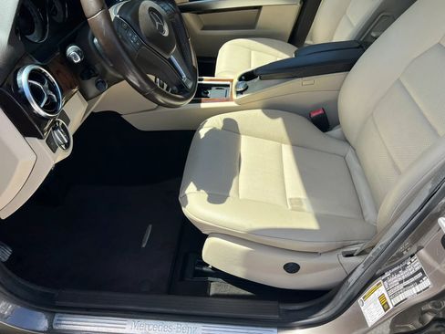 Used 2015 Mercedes-Benz GLK 350 2WD image 12