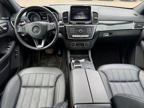 Used 2019 Mercedes-Benz GLS 450 4MATIC image 16