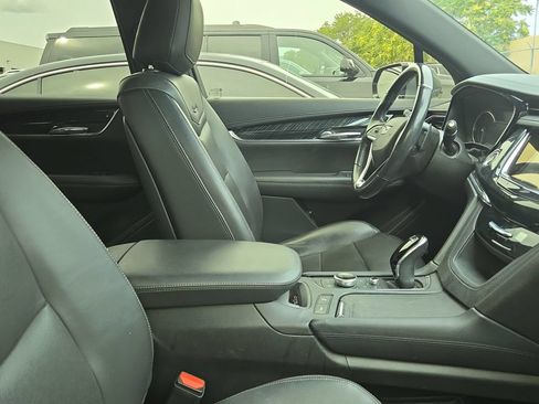 Used 2022 Cadillac XT6 Premium Luxury AWD/4WD image 8